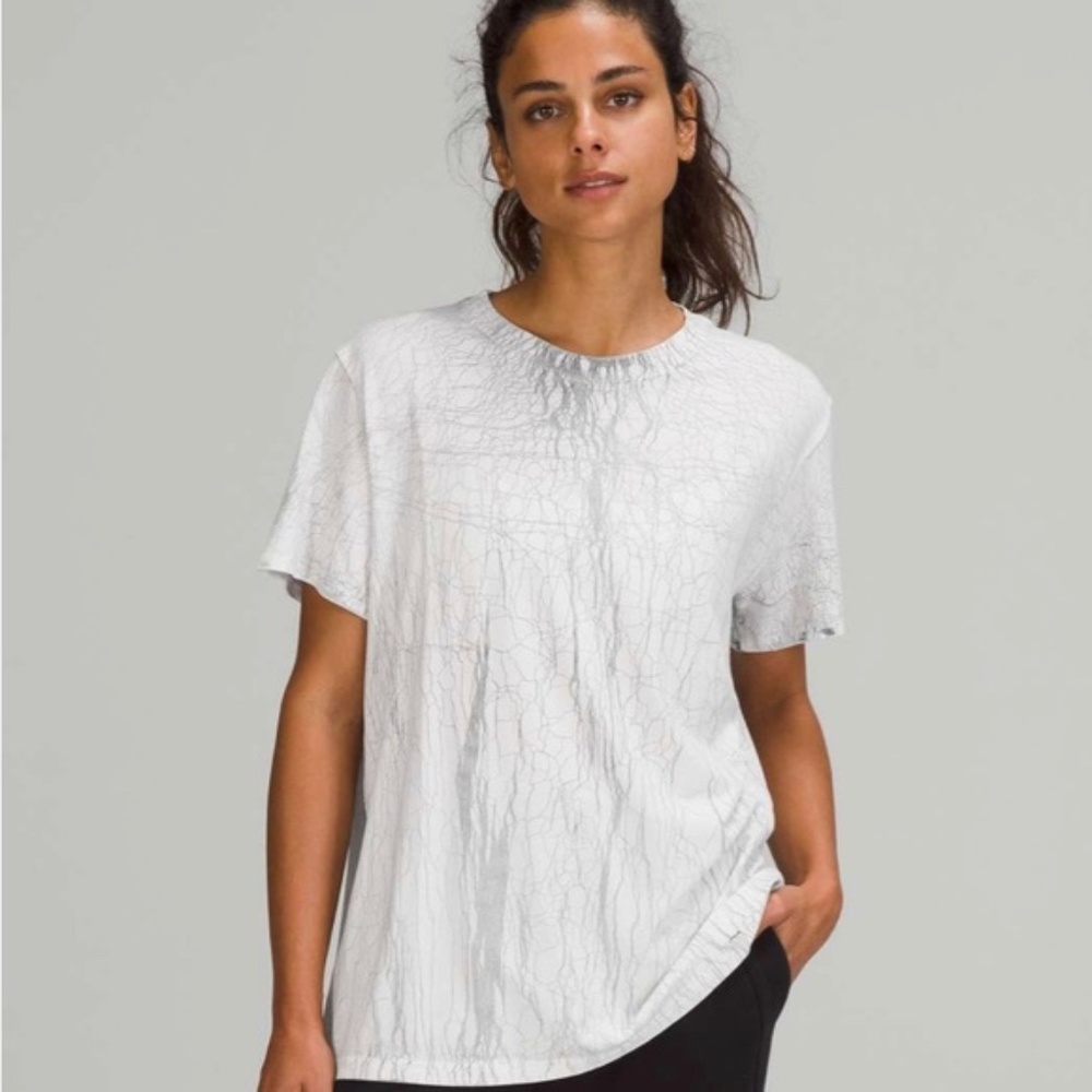 Lulu🍋 | Women's Tee, All Yours Short Sleeve Shirt (6 - Thread Dye White  Black)